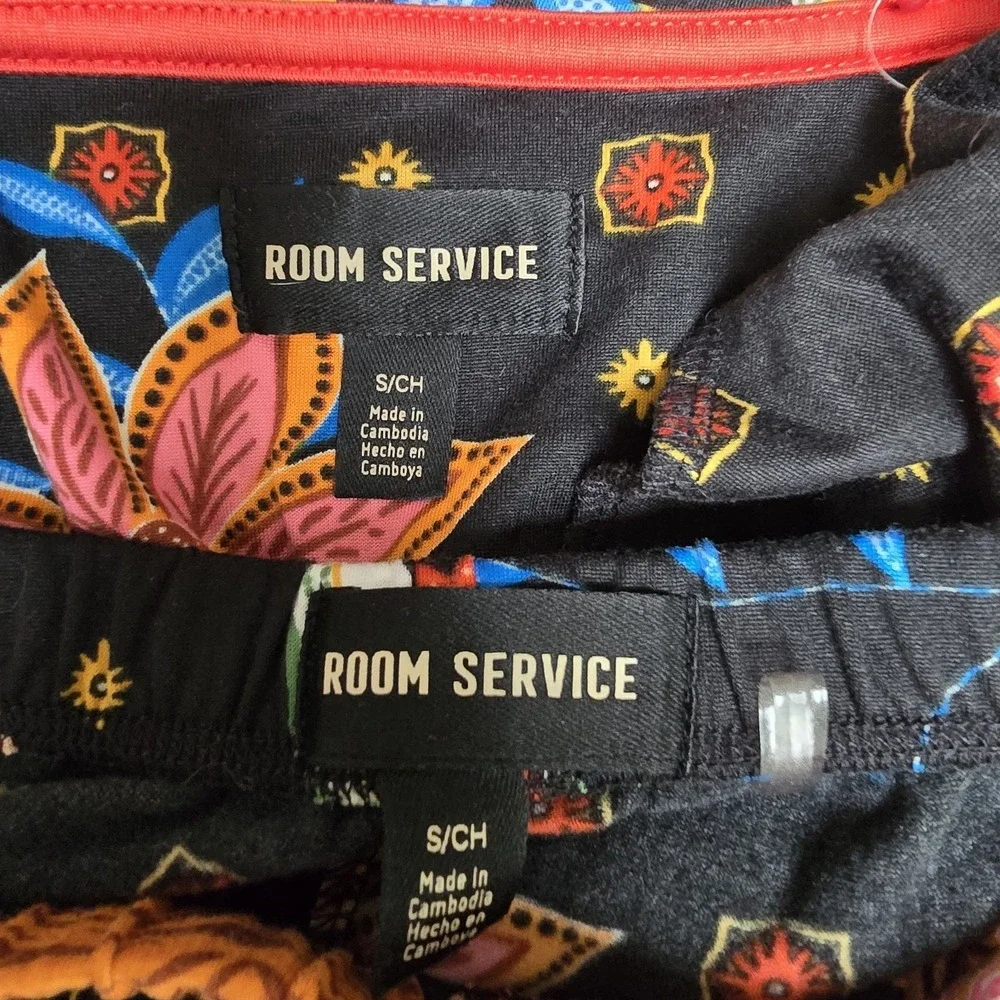 Room Service Tiger Print Pajama Set Black Floral Size S Button Up Cozy Lounge - Picture 8 of 10